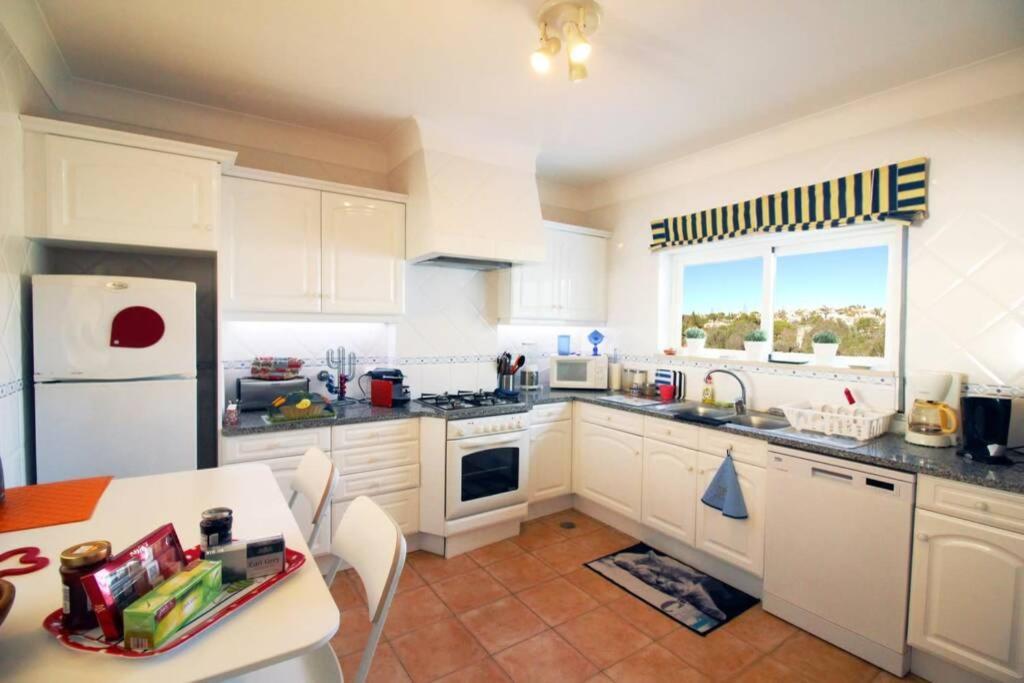Bright And Central Apartment - Praia Da Luz Zewnętrze zdjęcie